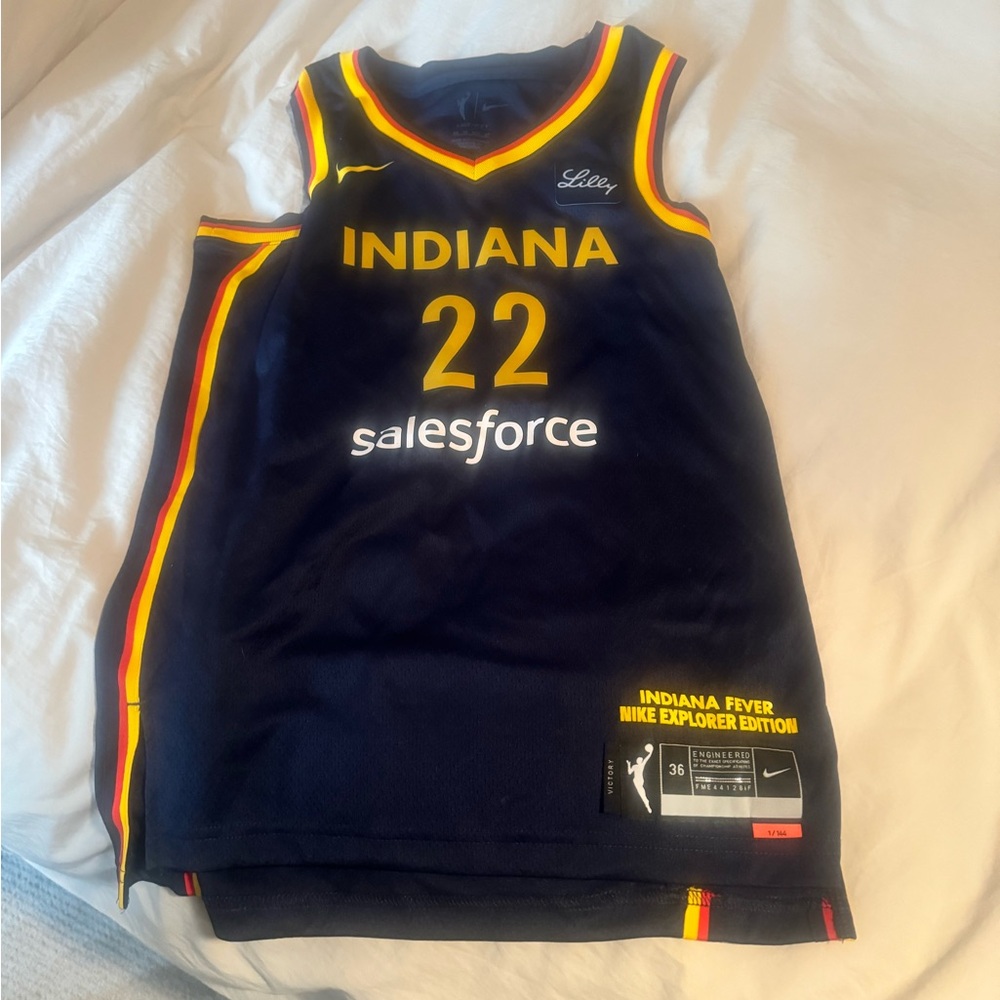 Caitlin Clark home Indiana Fever jersey size women’s xs. Worn one time